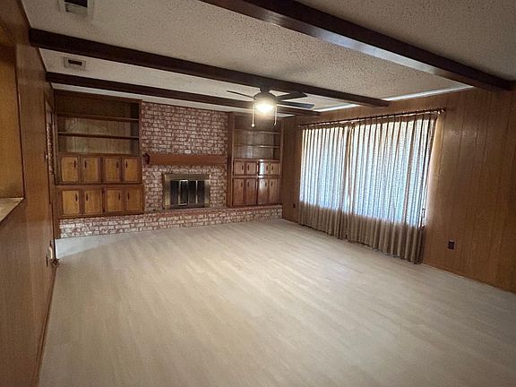 2nd image of 8003 Avenue W