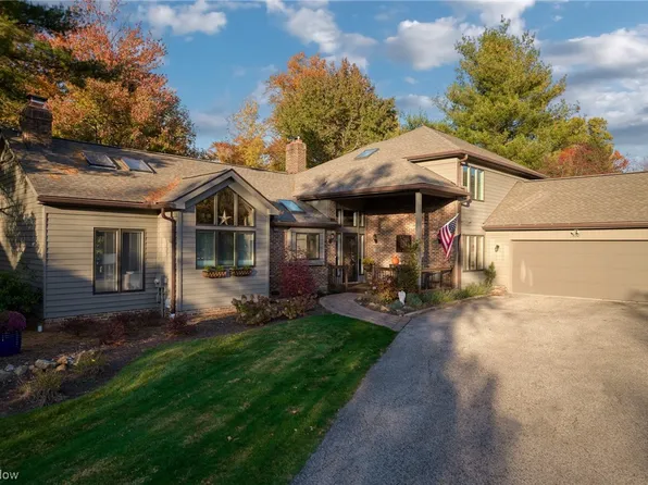 430 Chipping Ln, Auburn Township, OH 44023