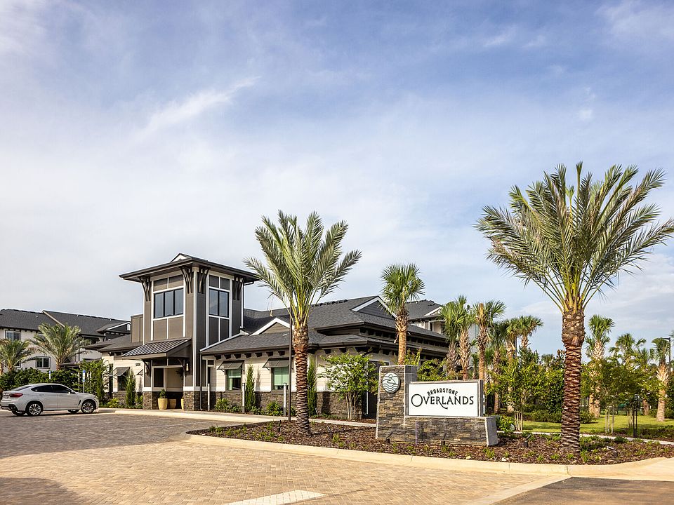 1st image of 5000 Collina Ter #1204