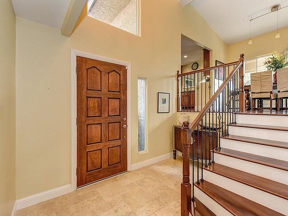5th image of 8304 Hidden Valley Cir