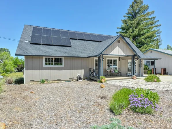 13717 Torrey Pines Dr, Auburn, CA 95602