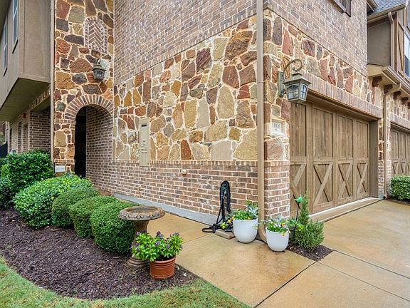 2nd image of 1006 Brook Forest Ln