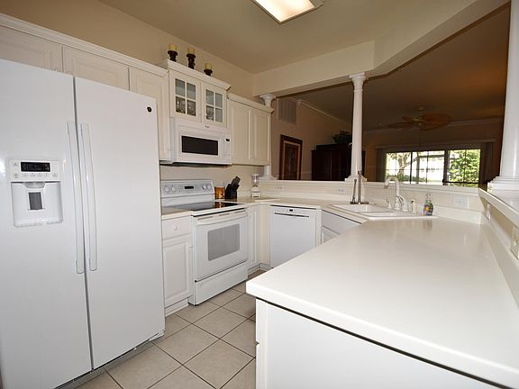3rd image of 2180 Waterview Dr Unit 114