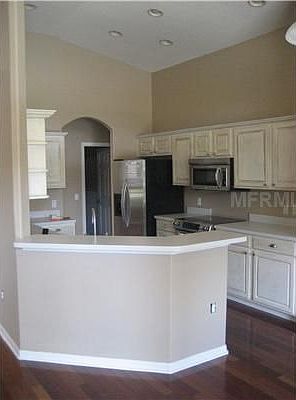 4th image of 1042 Wyndham Lakes Dr