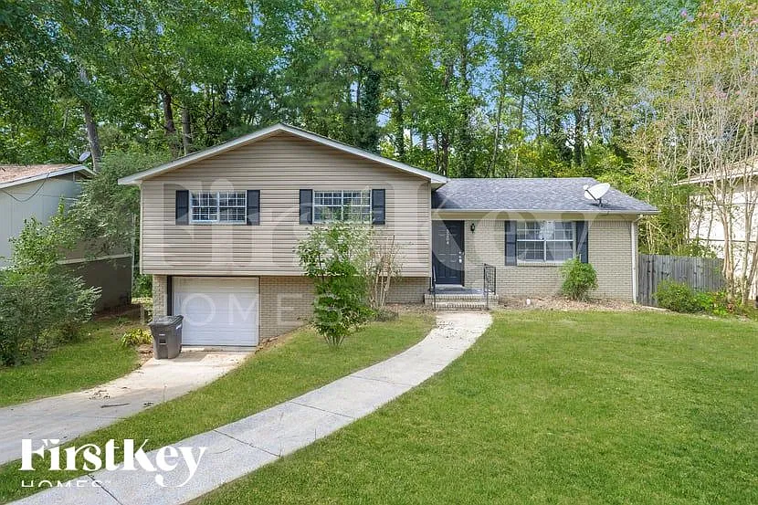3 bed, 2.0 bath, 1308 sqft, $1,765 — Photo 1