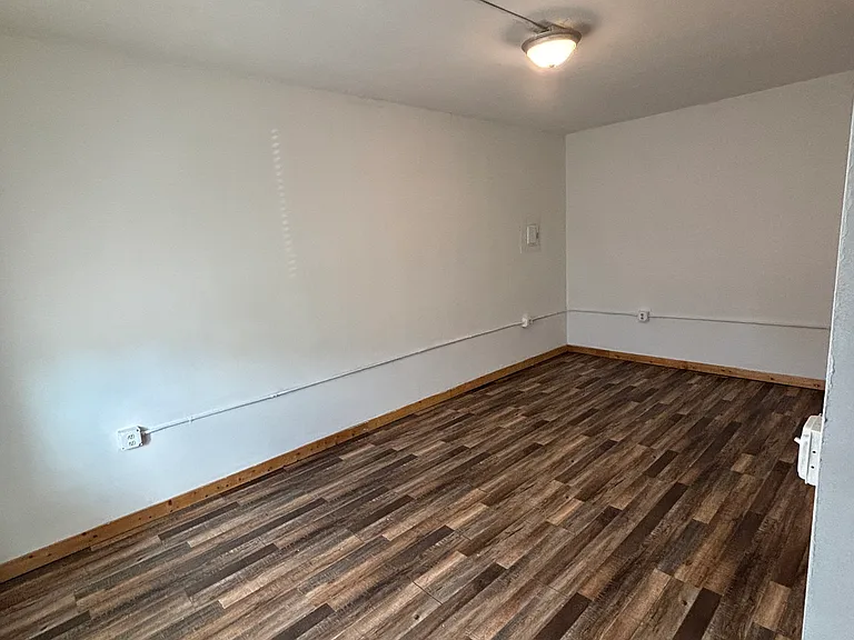 320 W Main St #11 — Photo 4