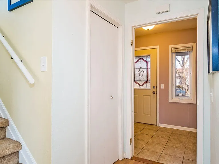 2837 Commercial Ave — Photo 8