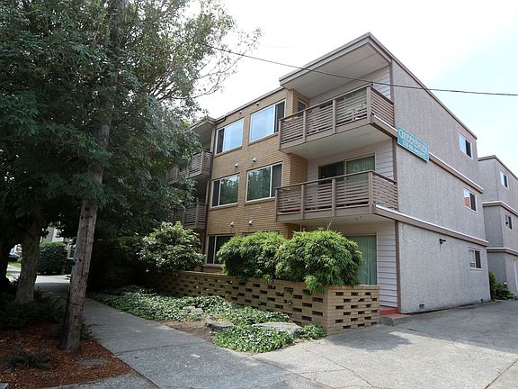 2nd image of 1115 6th Ave N APT 204