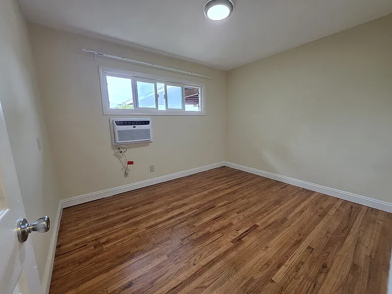 5457 Dorothy Dr — Photo 12