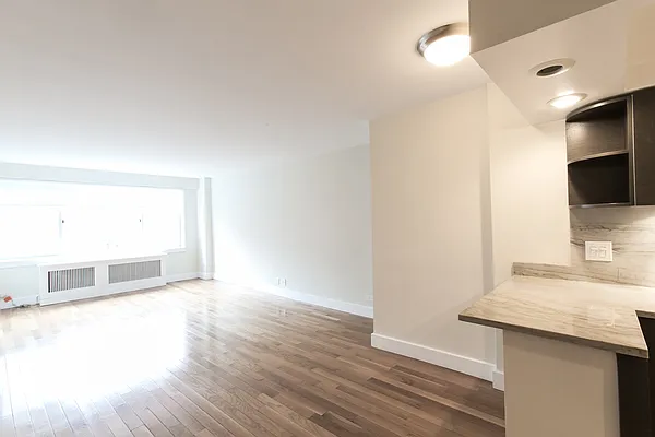 Rented by Stonehenge NYC LLC | media 6