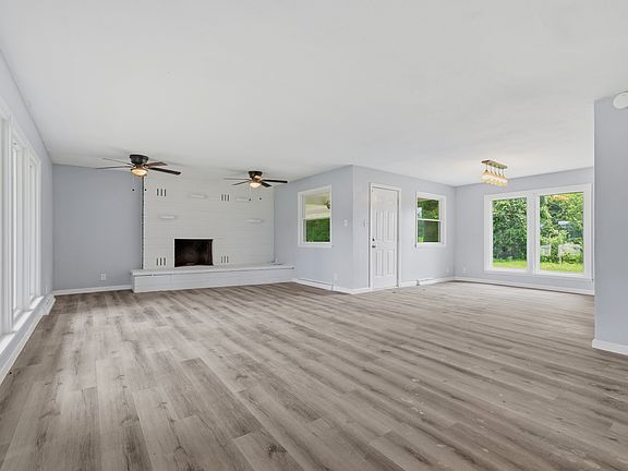 5th image of 1208 Elizabeth Ln