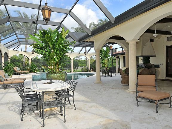 Patio & covered summer kitchen