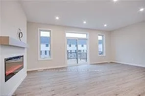 34 Keba Cres — Photo 2