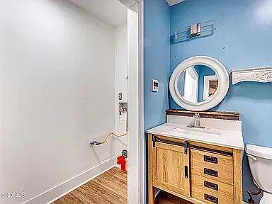 126 Lafayette Cir — Photo 12