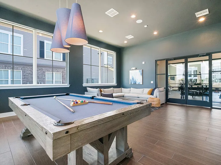 Sweetwater Leasing Office