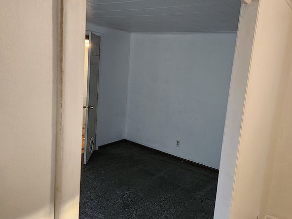 3rd image of 17 Willis Ave #B