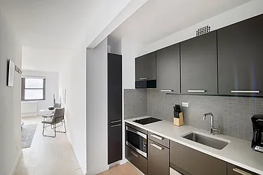 Rented by Manhattan Realty Group