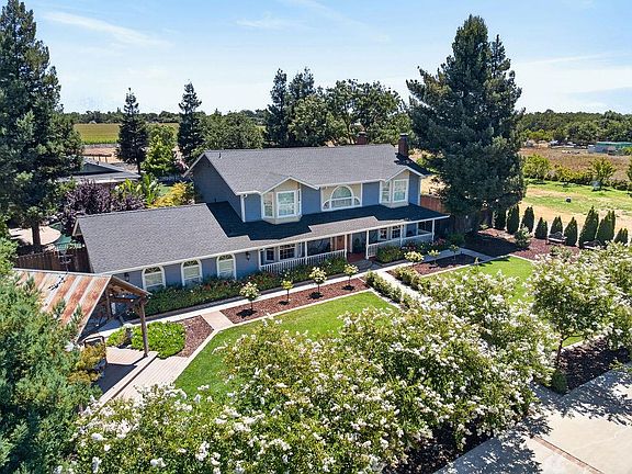 3rd image of 310 Bern Rd