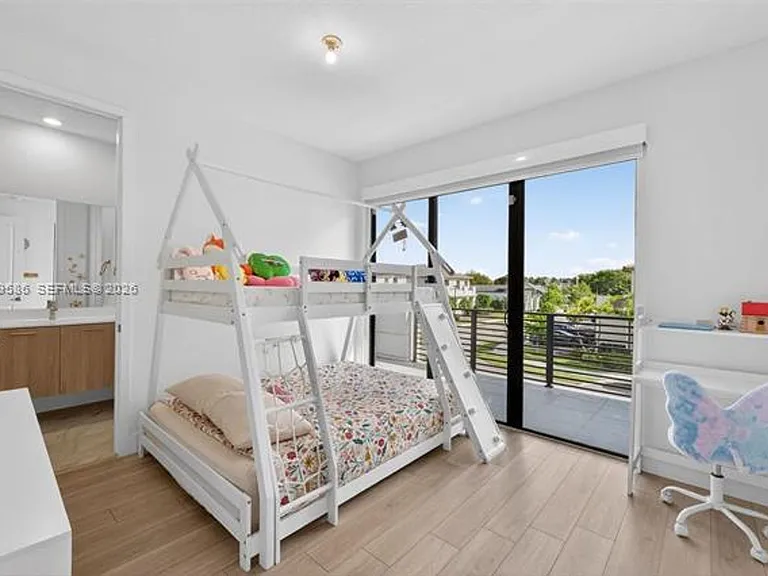 8267 SW 120th Ter — Photo 32