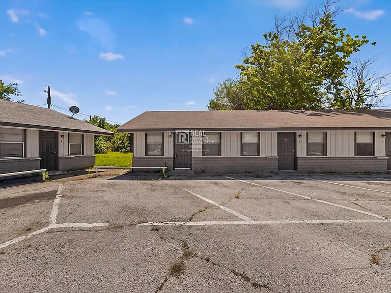 1585 N Mill St — Photo 3