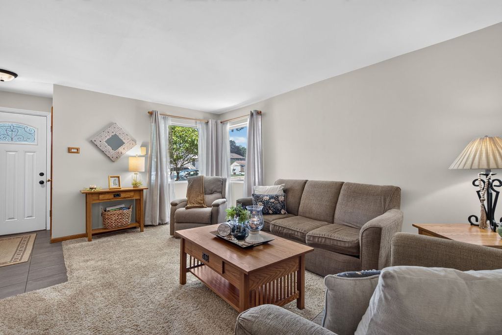 6109 S Neenah Ave, Chicago, IL - View 3