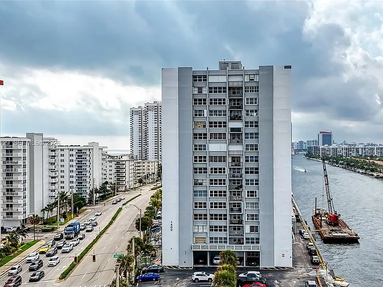 1400 S Ocean Dr #802 — Photo 41