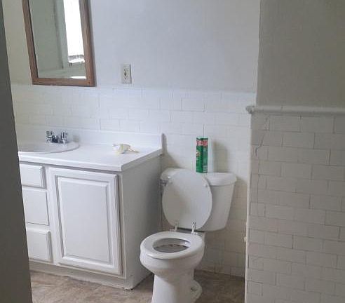 4th image of 322 McGregor Ave #1