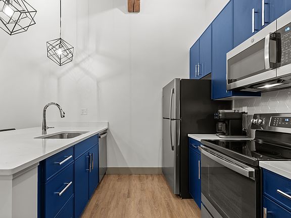 5th image of 700 N 2nd St #5059498