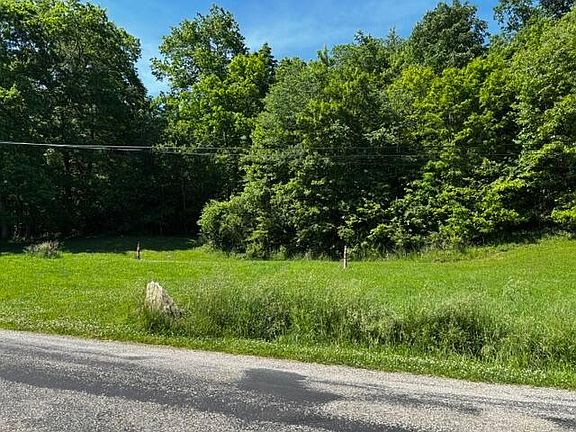 2nd image of 5618 Grumms Ln NE