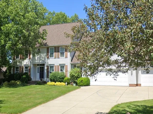 336 Laurel Ln, Wadsworth, OH 44281