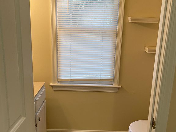 3rd image of 5215 Sarah Ln
