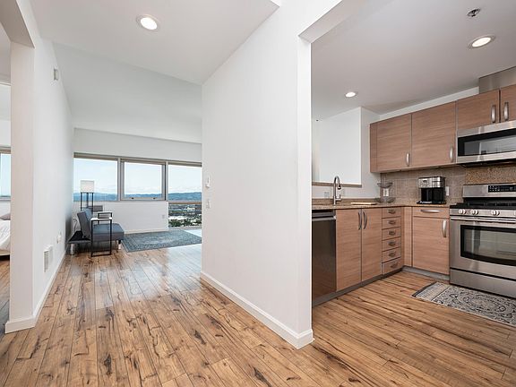 5th image of 1 Mandalay Pl Unit 905