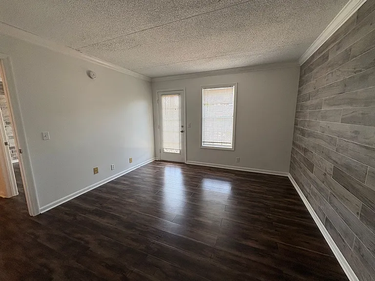 2325 Elliston Pl — Photo 21