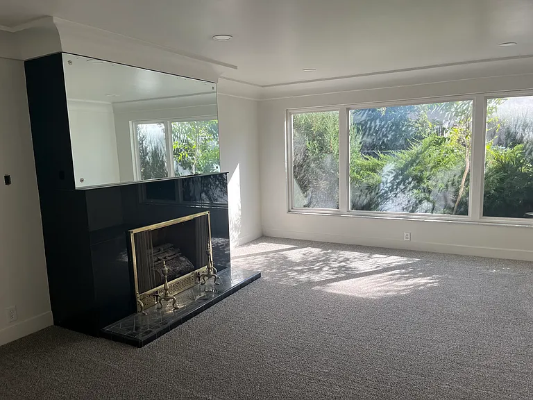 245 N 400 E — Photo 29