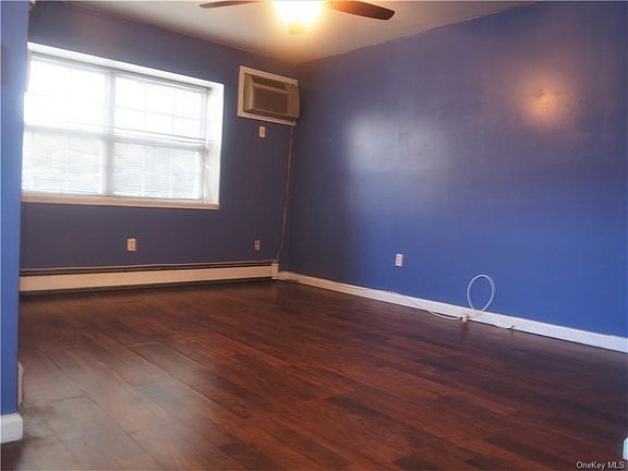 5th image of 227 Mary Lou Ave #1