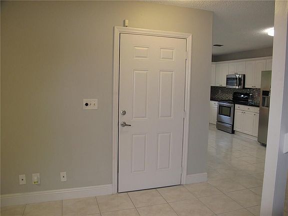 4th image of 2546 NW 99th Avenue #2546