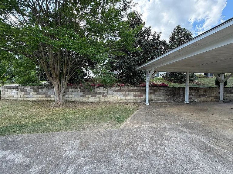 904 Lynn Cir — Photo 26