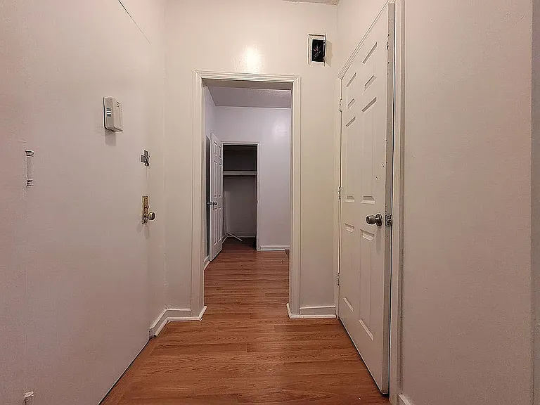 1068 Ward Ave #1E — Photo 68