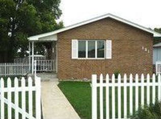 121 Northshore Dr, Mccook Lake, SD 57049