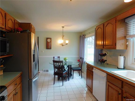2nd image of 189 Homestead Dr