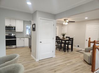 500 Bennett Dr NE, Fridley, MN 55432
