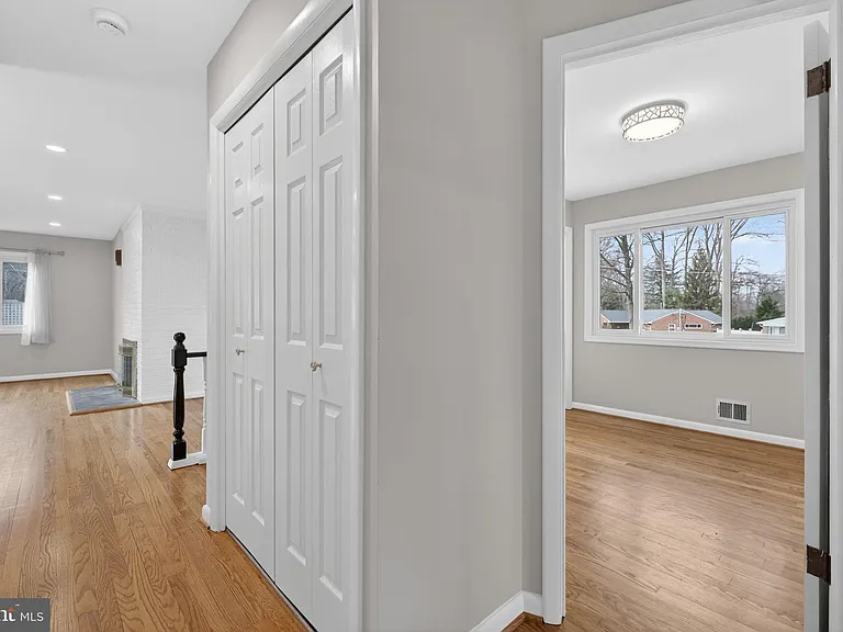 7507 Murillo St — Photo 29