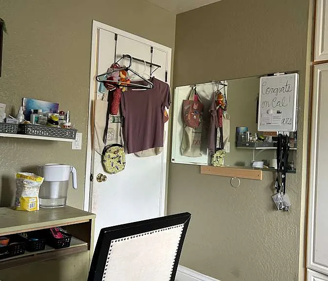 Candlestick Dr — Photo 1