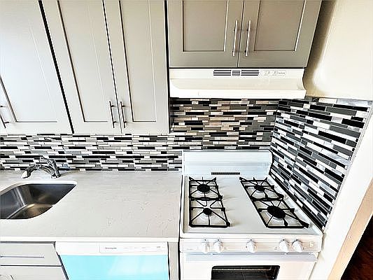 2nd image of 6425 Broadway APT 5B