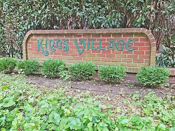 2nd image of 1275 E 51st St APT 3C