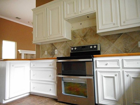 4th image of 22714 Lantana Dr