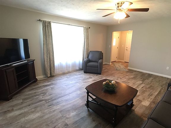 3rd image of 364 N County Road 25 W