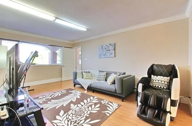 2 bed, 1200 sqft, $2,200 — Photo 4