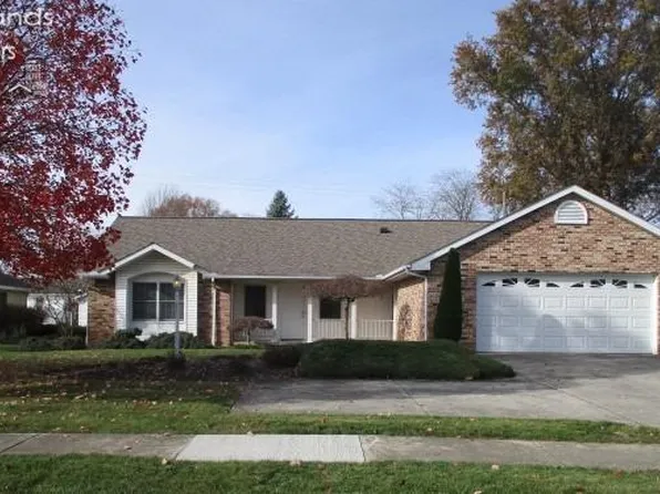 918 Maplewood St, Willard, OH 44890