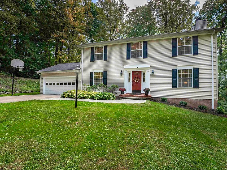 1st image of 18 Scenic Woods Dr